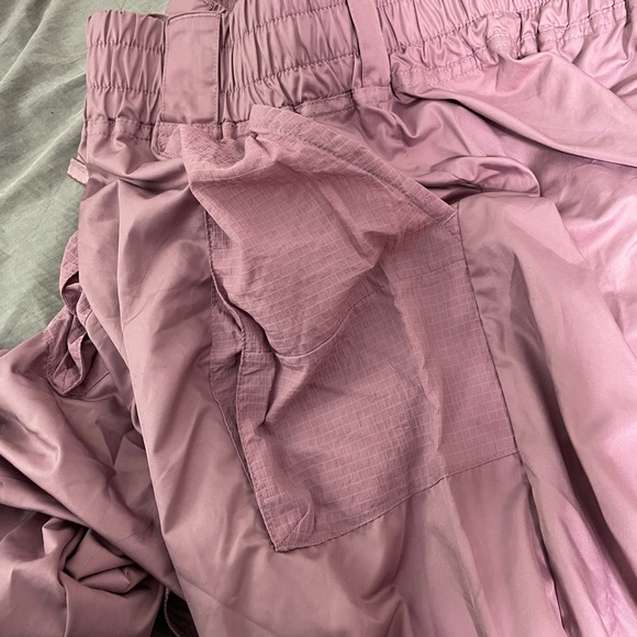 Nike Woven Purple Cargo Pants with Belt: Limited Edition - Picture 5 of 8